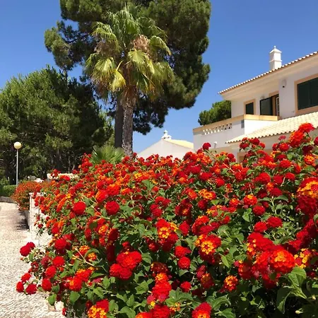 Comfortable Apartment, Algarve Albufeira, 10 Mn Walk From Falésia * Olhos de Agua (Albufeira)